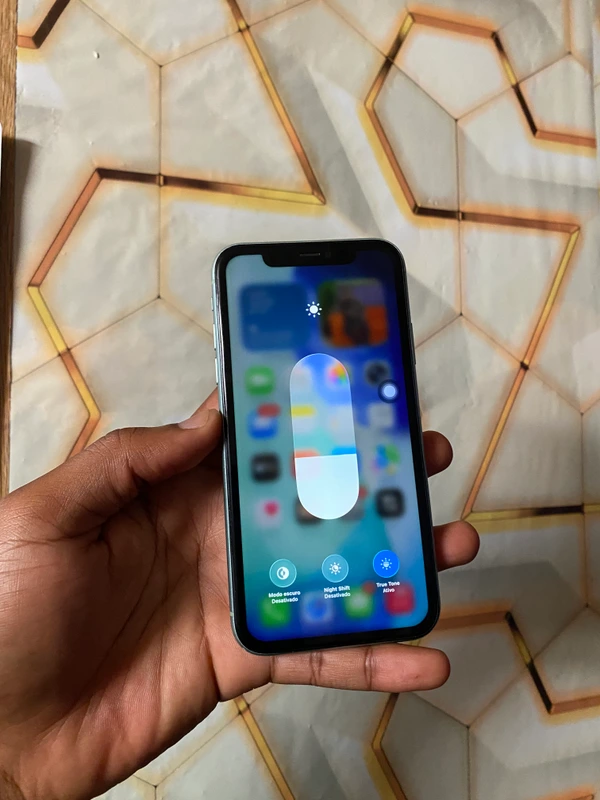 iPhone 11