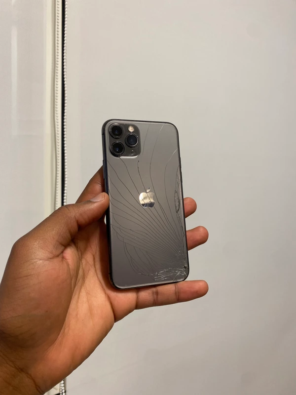iPhone 11 Pro - Imagem 2